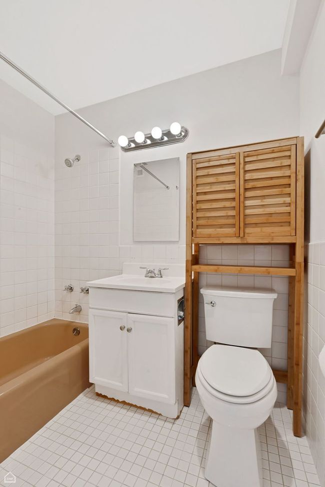 APT-2705 - 4250 N Marine Dr, Home with 0 bedrooms, 1 bathrooms and 1 parking in Chicago IL | Image 7