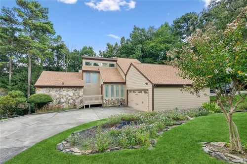 1616 Maple Ridge Dr, Suwanee, GA, 30024-2062 | Card Image