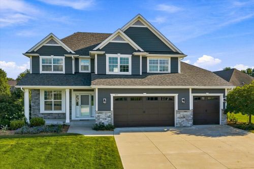 1815 E Lilac Ln, Oak Creek, WI, 53154-5900 | Card Image