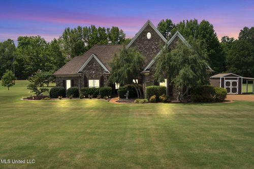 10080 Green Forest Dr, Hernando, MS, 38632-8473 | Card Image