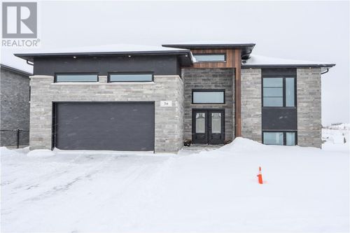 56 Noah Crt, Sudbury, ON, P3B | Card Image