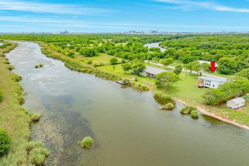 1927 Duncan Dr, Oyster Creek, TX, 77541-8802 | Card Image