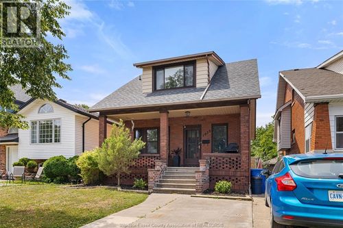 1033 Church St, Windsor, ON, N9A4V3 | Card Image