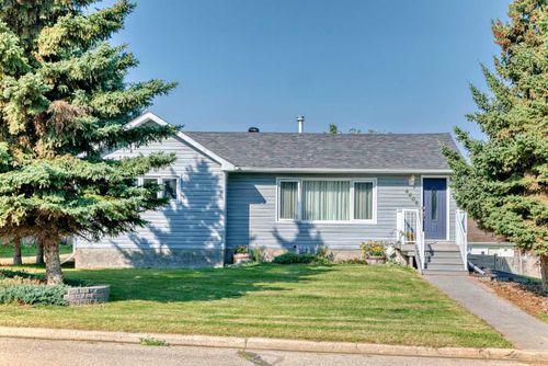 4806 43 Street, Ponoka, AB, T4J1B9 | Card Image