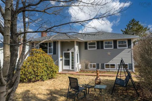 467 Old Sackville Road, Lower Sackville, NS, B4C2K1 | Card Image