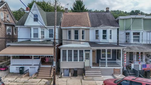 358 W Bertsch St, LANSFORD, PA, 18232-1807 | Card Image