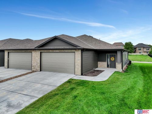 2926 Sheila Ln, Lincoln, NE, 68516-1765 | Card Image