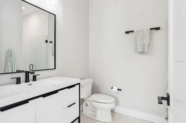 bathroom suite 2 | Image 42