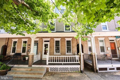 111 Pearl St, LANCASTER, PA, 17603-3207 | Card Image