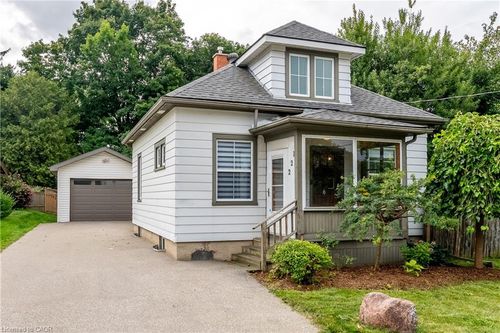 227 Bridgeport Rd E, Waterloo, ON, N2J2K7 | Card Image