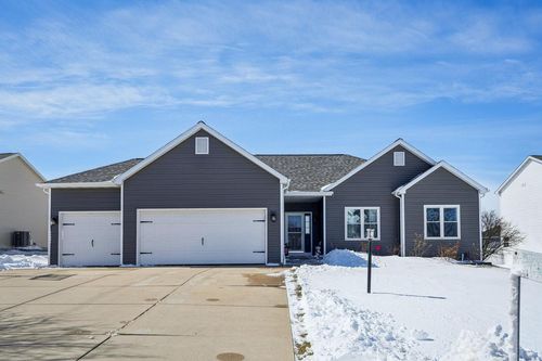 N8333 Whippoorwill Road, Ixonia, WI, 53036 | Card Image