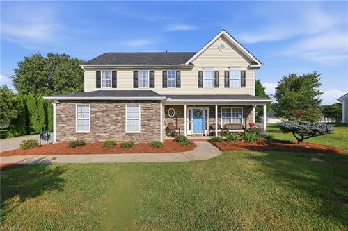 125 Hartman Branch Ln, Winston-Salem, NC, 27127-6087 | Card Image