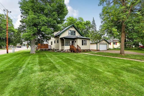 555 2nd Ave Nw, Milaca, MN, 56353-1509 | Card Image