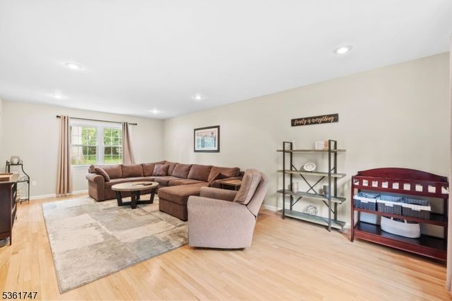 17 Friar Rd, House other with 4 bedrooms, 2 bathrooms and null parking in Morris Plains NJ | Image 7