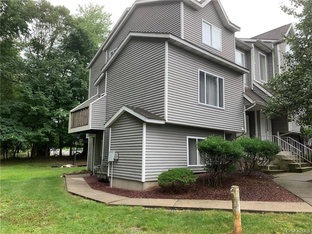 Arlington Ct, Bardonia, NY 10954