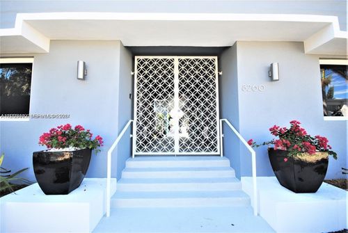apt-3-8260 Byron Ave, Miami Beach, FL, 33141-4931 | Card Image