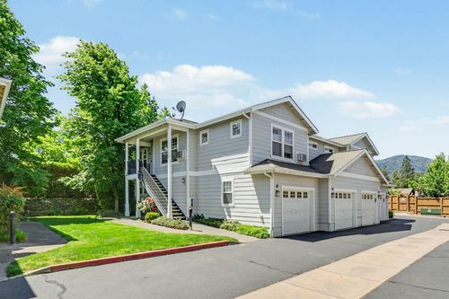2214 Mccall Dr, Ashland, OR, 97520-2380 | Card Image