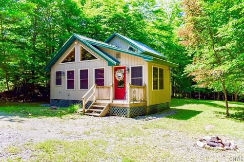 143 Pawnee Dr W, Old Forge, NY, 13420-7798 | Card Image