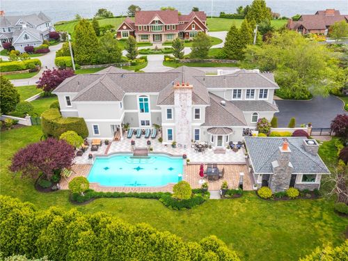 126 Cliff Dr, Narragansett, RI, 02882-1920 | Card Image