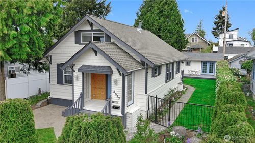 3517 S 11th St, Tacoma, WA, 98405-2240 | Card Image