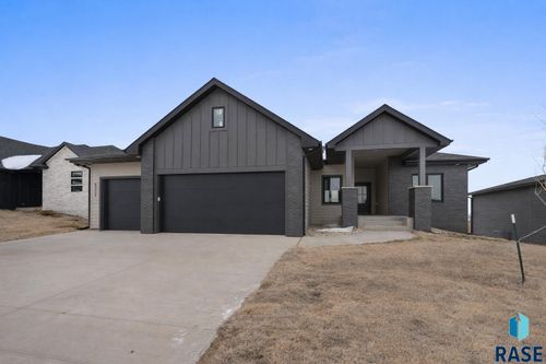 8312 E Wicker Ct Court, Sioux Falls, SD, 57110 | Card Image
