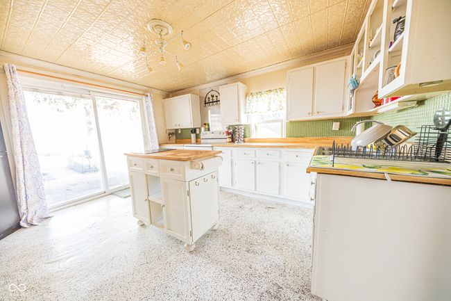 4533 W 600 N, House other with 3 bedrooms, 2 bathrooms and null parking in Fairland IN | Image 11