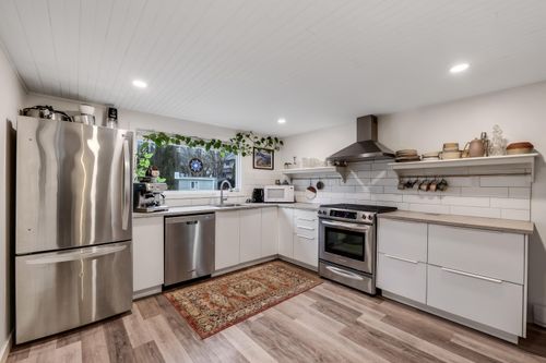 4-40022 Government Rd, Garibaldi Highlands, BC, V0N1T0 | Card Image