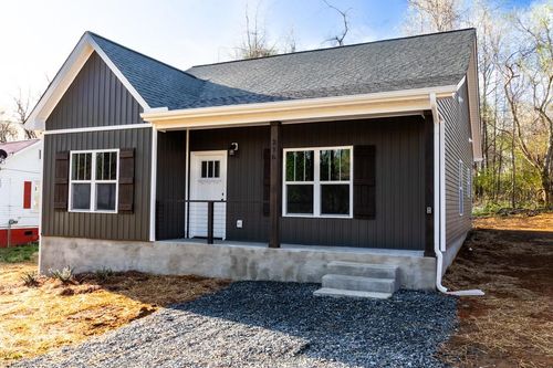 216 Roosevelt St, Eden, NC, 27288-2734 | Card Image