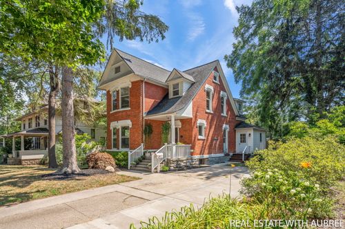 192 12th St, Holland, MI, 49423-3217 | Card Image