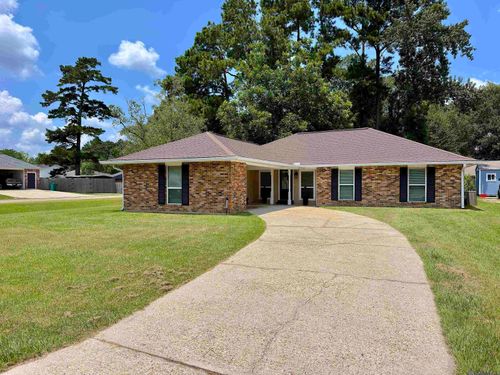 9063 Cedar Springs Ave, Denham Springs, LA, 70726-6123 | Card Image