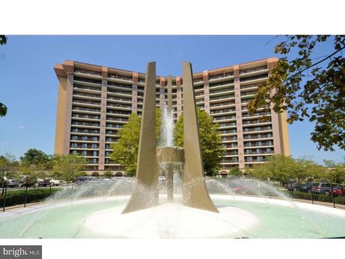 102-1000 Valley Forge Cir, KING OF PRUSSIA, PA, 19406-4527 | Card Image