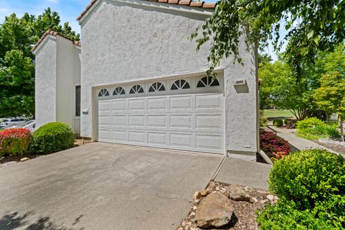 6946 Domingo Ct, Rancho Murieta, CA, 95683-9470 | Card Image