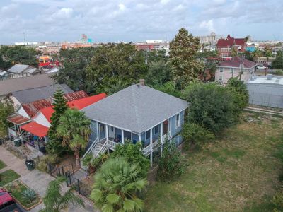 2714 Avenue K, House other with 2 bedrooms, 1 bathrooms and null parking in Galveston TX | Image 1