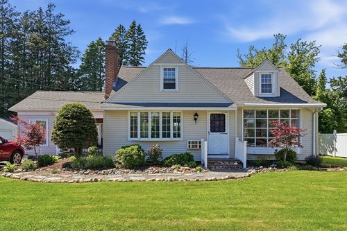375 River Rd, Agawam, MA, 01001-2846 | Card Image