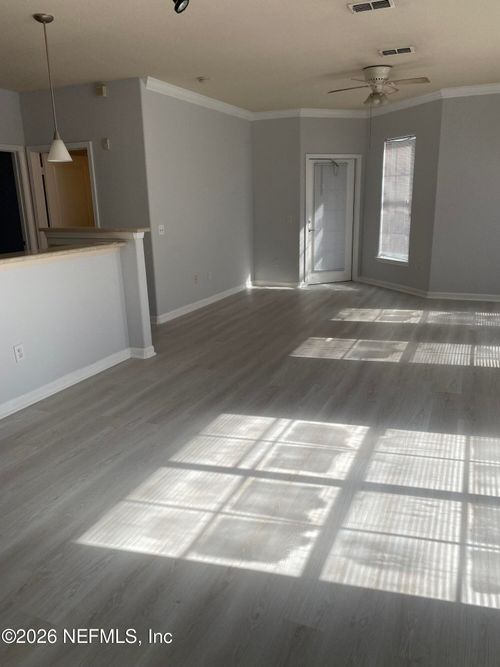 105-8290 Gate Parkway, Jacksonville, FL, 32216 | Card Image