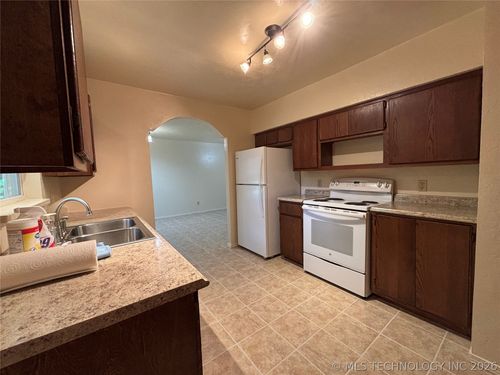 37 Bitter Sweet Lane, Durant, OK, 74701 | Card Image