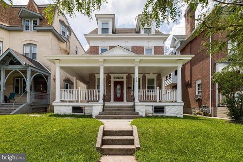 924 W Main St, NORRISTOWN, PA, 19401-5527 | Card Image