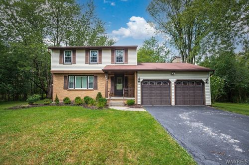 868 Alt Blvd, Grand Island, NY, 14072-2413 | Card Image