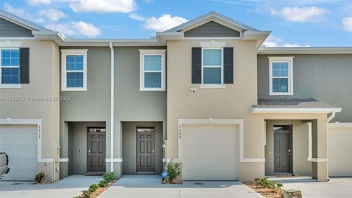 2208 Tongass Bnd, DAVENPORT, FL, 33837-1596 | Card Image