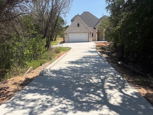 4011 Ponca Dr, Granbury, TX, 76048-6309 | Card Image