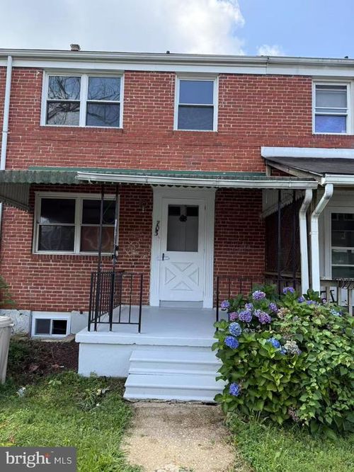 703 Eastshire Dr, BALTIMORE, MD, 21228-3204 | Card Image