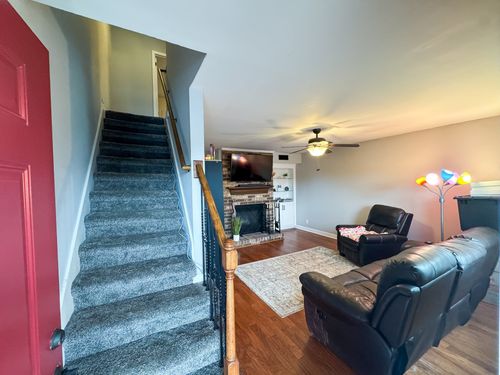 193 Edgewood Dr, Hendersonville, TN, 37075-4262 | Card Image