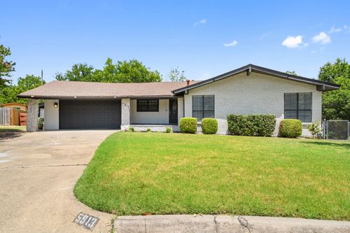 5913 Cynthia Cir, North Richland Hills, TX, 76117-2813 | Card Image
