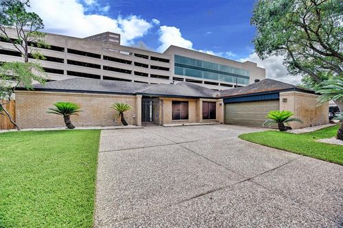 15626 Whitewater Ln, Houston, TX, 77079-2534 | Card Image