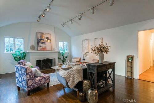 254 S Berkeley Ave, Pasadena, CA, 91107-4742 | Card Image