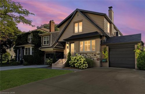 123 South Drive, St Catharines, ON, L2R4W1 | Card Image