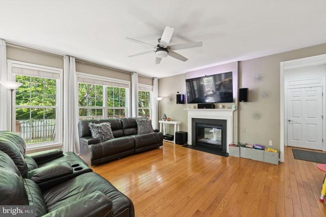 8411 Whitehaven Ct, House other with 6 bedrooms, 5 bathrooms and null parking in LORTON VA | Image 13