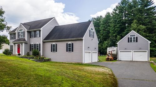 562 Mendon Rd, Sutton, MA, 01590-2331 | Card Image
