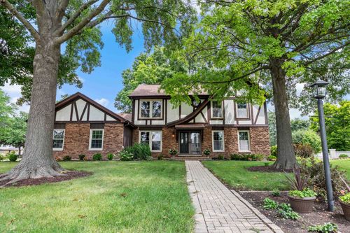 1902 Gigi Ln, Darien, IL, 60561-3500 | Card Image