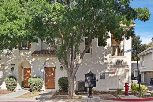 136 W Saltillo Ln, Mountain House, CA, 95391-3028 | Card Image